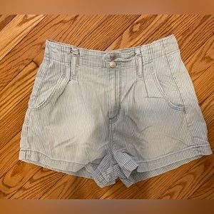American Eagle Size 4 Striped Pleated Mom Shorts